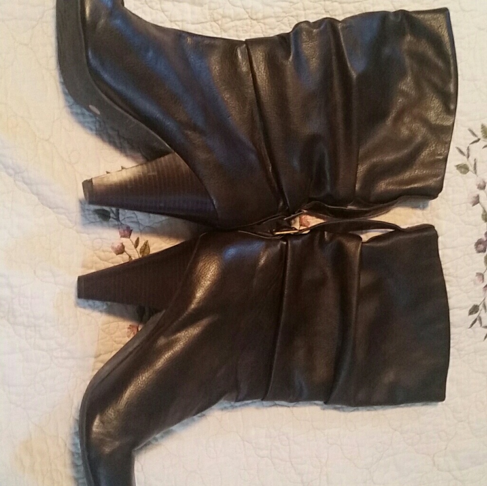 Women's size 10 boots
